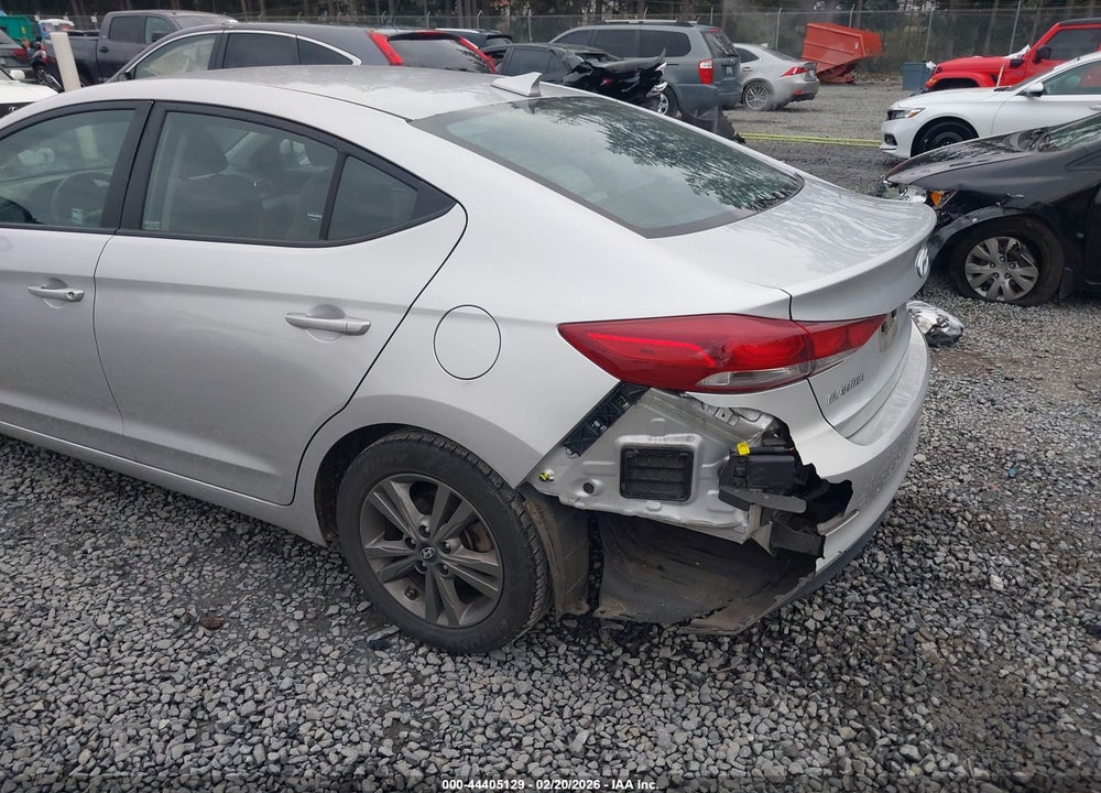2018 HYUNDAI ELANTRA SEL VIN: 5NPD84LF5JH340086