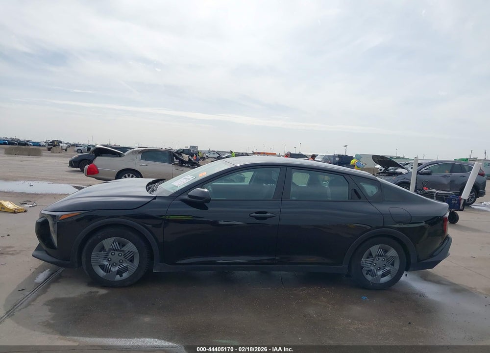 2025 KIA K4 LX VIN: 3KPFT4DE5SE132602