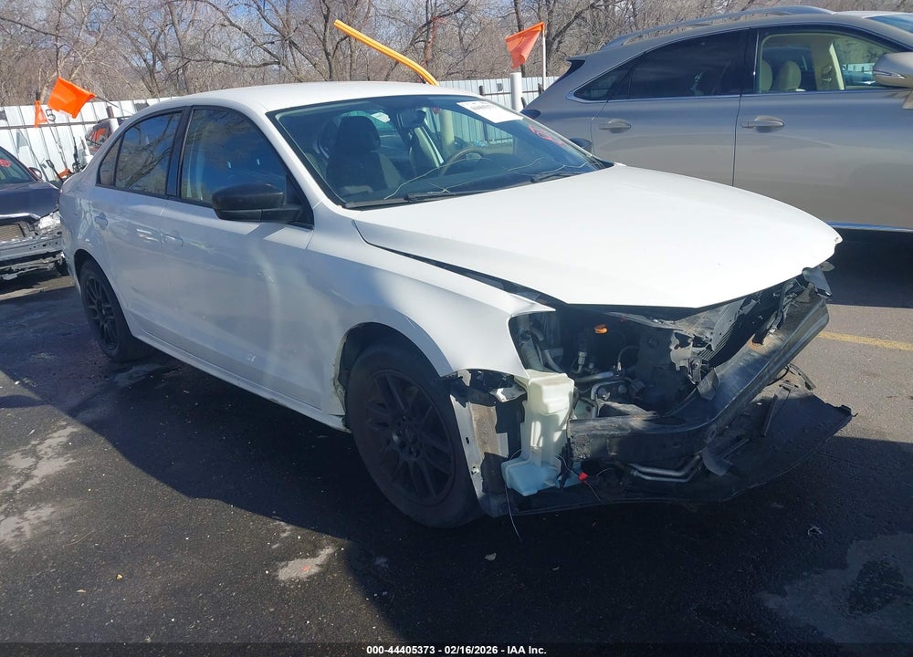 2011 VOLKSWAGEN JETTA 2.0L S VIN: 3VW2K7AJ2BM053380