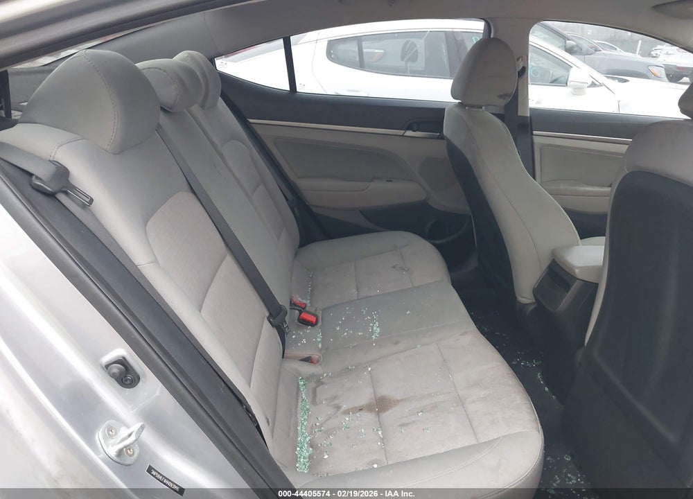 2017 HYUNDAI ELANTRA SE VIN: 5NPD84LFXHH093996