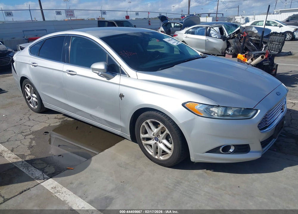 2016 FORD FUSION SE VIN: 3FA6P0HD8GR260904