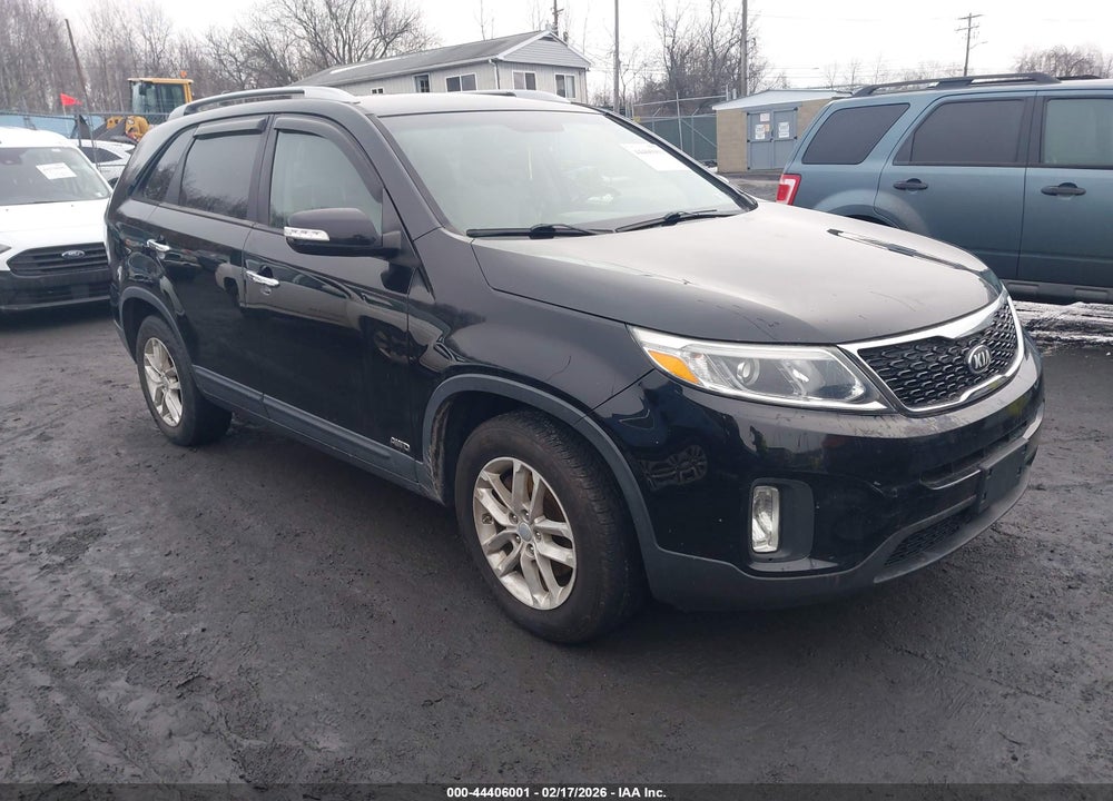 2014 KIA SORENTO LX VIN: 5XYKTCA60EG488842