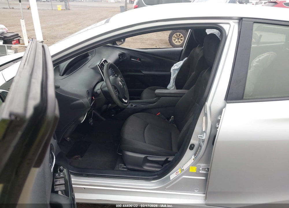 2021 TOYOTA PRIUS LE VIN: JTDKAMFU6M3148066