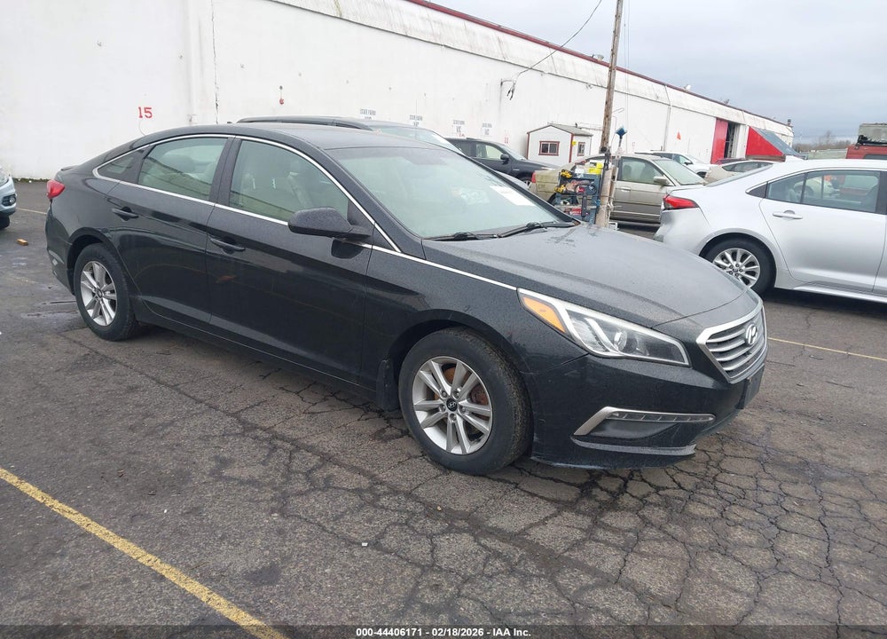 2015 HYUNDAI SONATA SE VIN: 5NPE24AF6FH170353