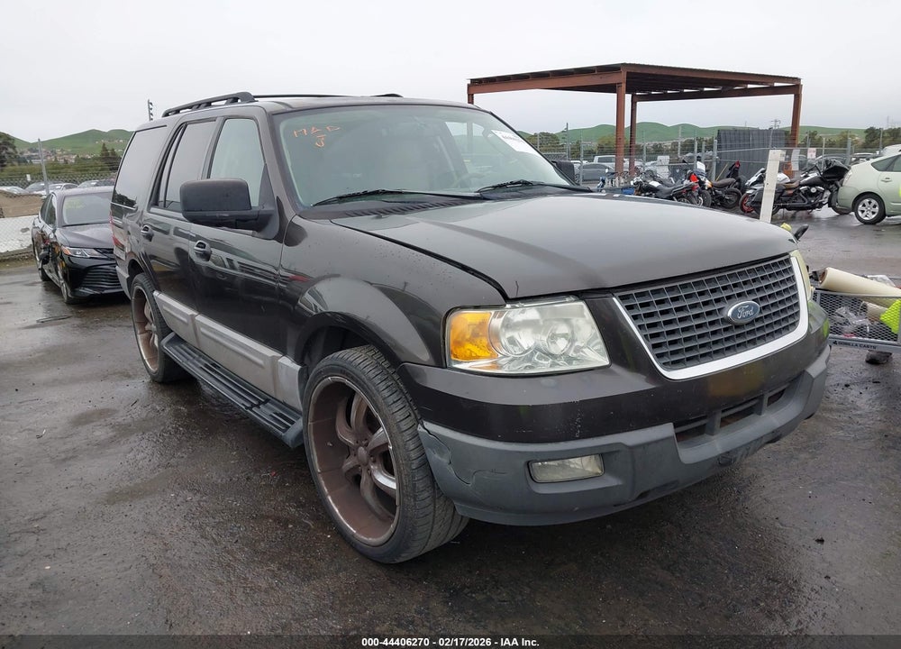 2005 FORD EXPEDITION XLT VIN: 1FMPU15535LA63169