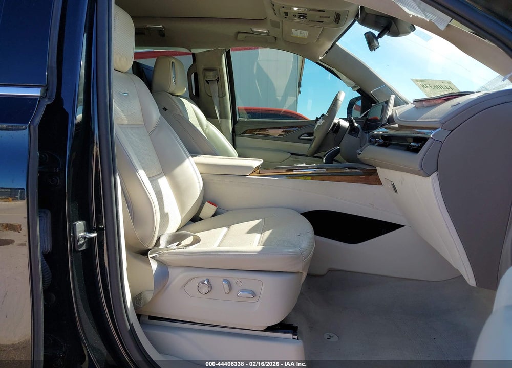 2021 CADILLAC ESCALADE ESV 2WD PREMIUM LUXURY PLATINUM VIN: 1GYS3MKL0MR420416