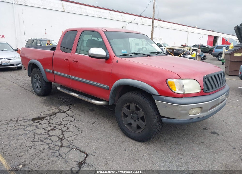 2000 TOYOTA TUNDRA SR5 V8 VIN: 5TBRT3415YS021480