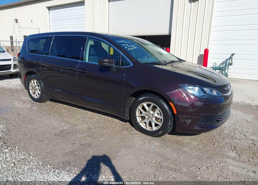 2017 CHRYSLER PACIFICA TOURING VIN: 2C4RC1DG2HR525557