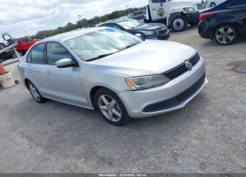 2014 VOLKSWAGEN JETTA 1.8T SE VIN: 3VWD17AJ1EM227763
