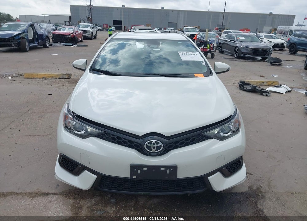 2018 TOYOTA COROLLA IM VIN: JTNKARJE1JJ565790
