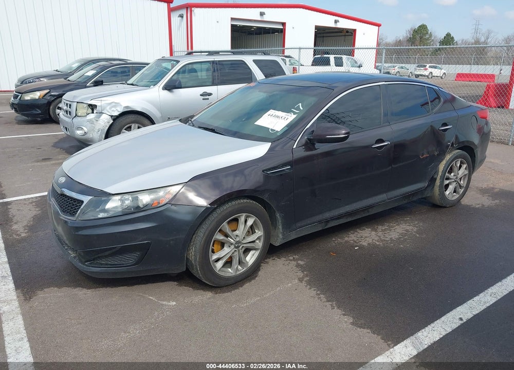 2011 KIA OPTIMA EX VIN: KNAGN4A76B5084217
