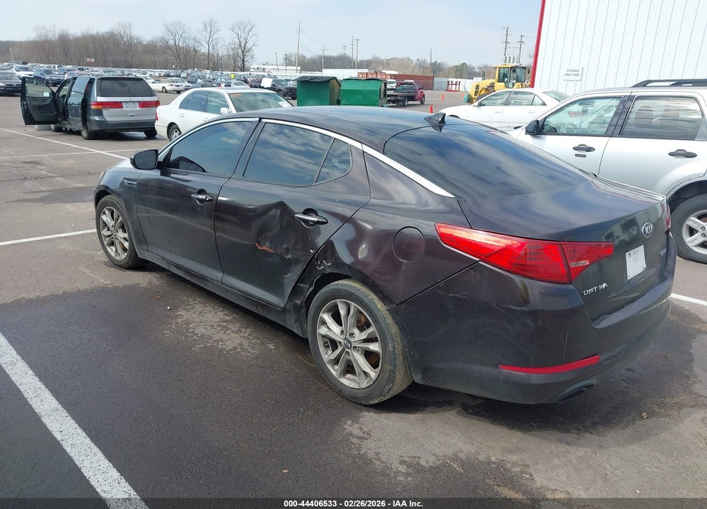 2011 KIA OPTIMA EX VIN: KNAGN4A76B5084217