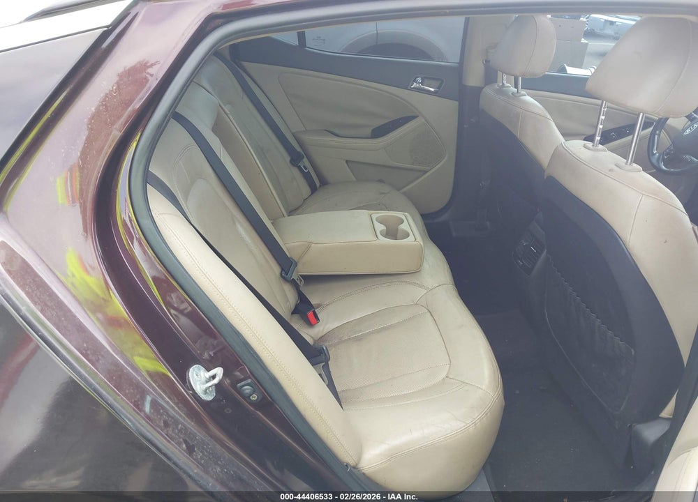 2011 KIA OPTIMA EX VIN: KNAGN4A76B5084217
