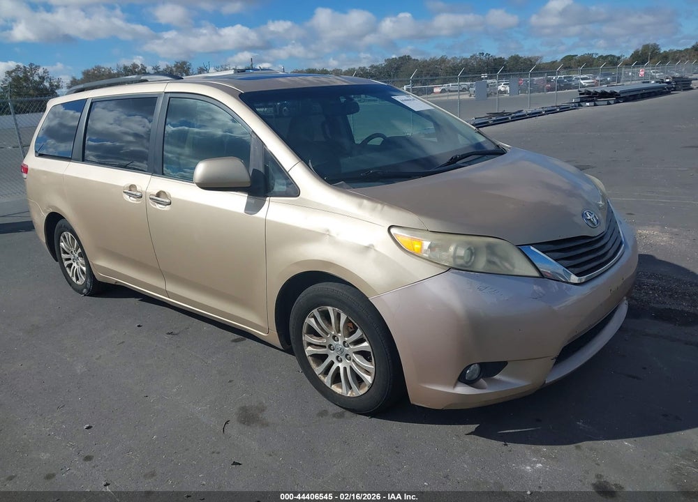 2011 TOYOTA SIENNA XLE V6 VIN: 5TDYK3DC0BS120674