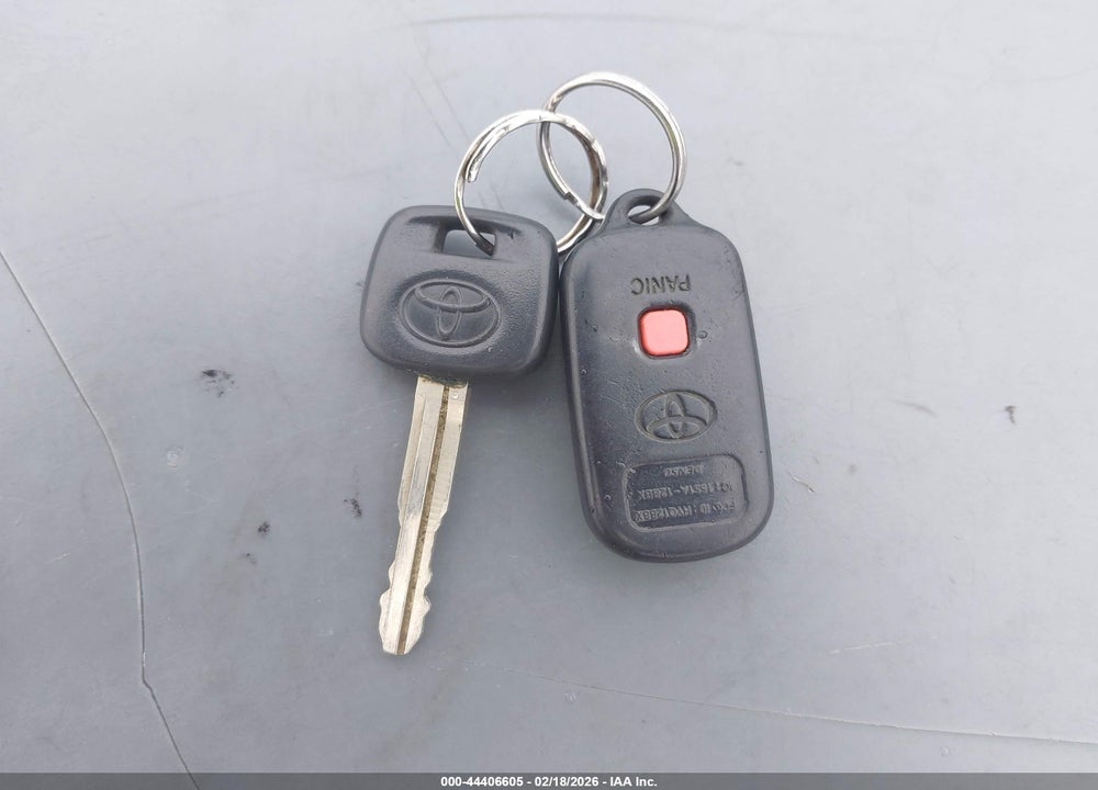 2004 TOYOTA RAV4 VIN: JTEHD20V746018850
