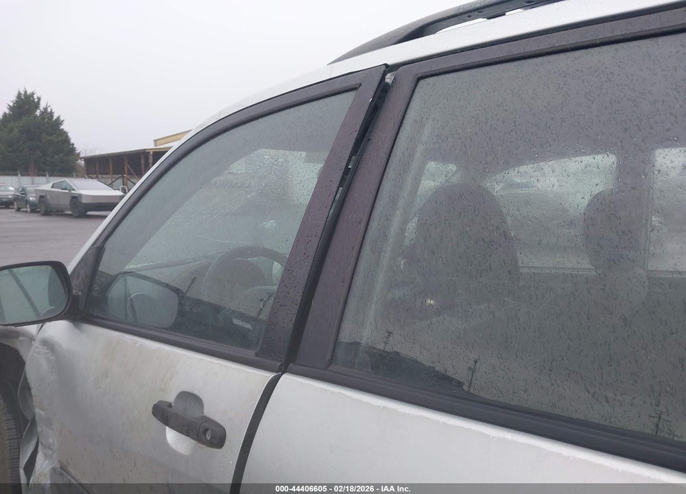 2004 TOYOTA RAV4 VIN: JTEHD20V746018850