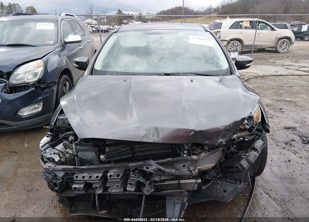 2016 FORD FOCUS SE VIN: 1FADP3KE5GL243941