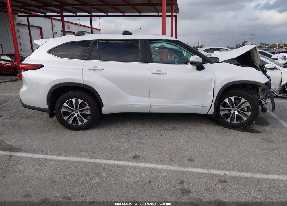 2023 TOYOTA HIGHLANDER HYBRID XLE VIN: 5TDKBRCH1PS125413