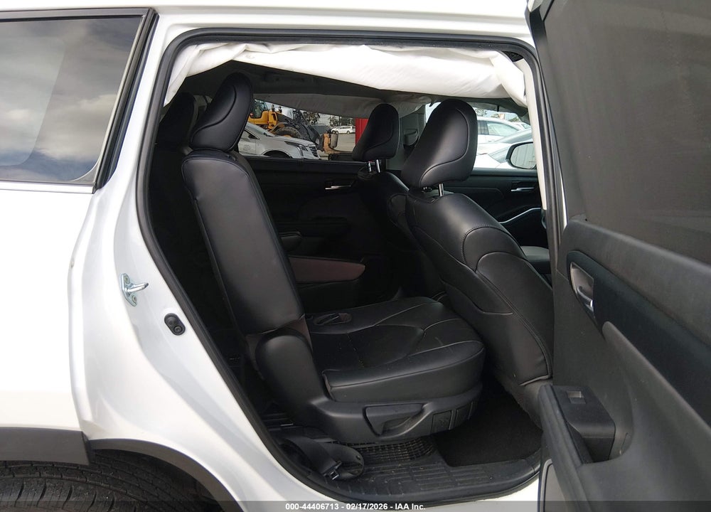 2023 TOYOTA HIGHLANDER HYBRID XLE VIN: 5TDKBRCH1PS125413