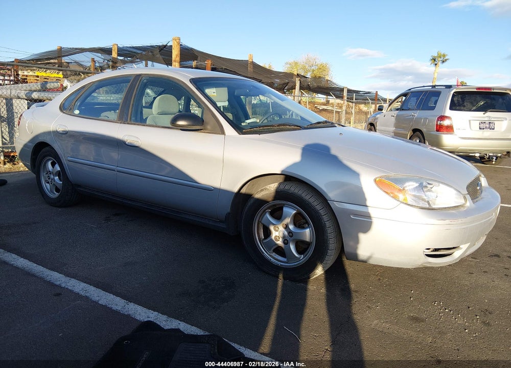 2005 FORD TAURUS SE VIN: 1FAFP53235A157979