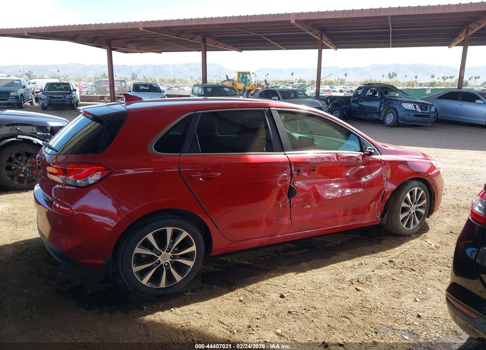 2018 HYUNDAI ELANTRA GT VIN: KMHH35LE1JU012887