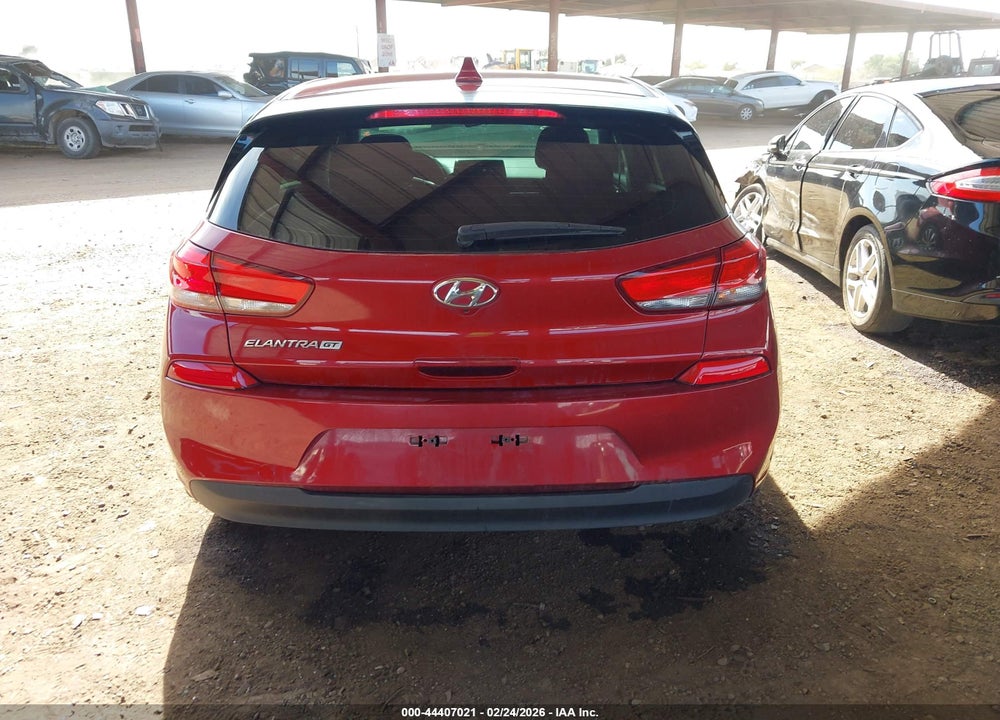2018 HYUNDAI ELANTRA GT VIN: KMHH35LE1JU012887