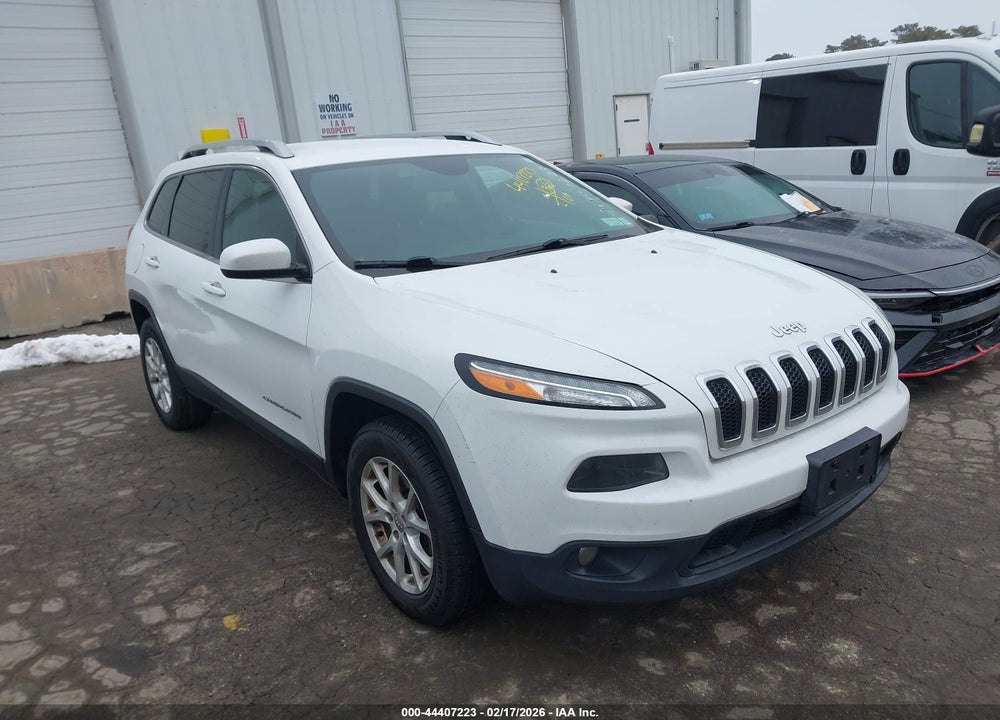 2017 JEEP CHEROKEE LATITUDE 4X4 VIN: 1C4PJMCS0HW595084