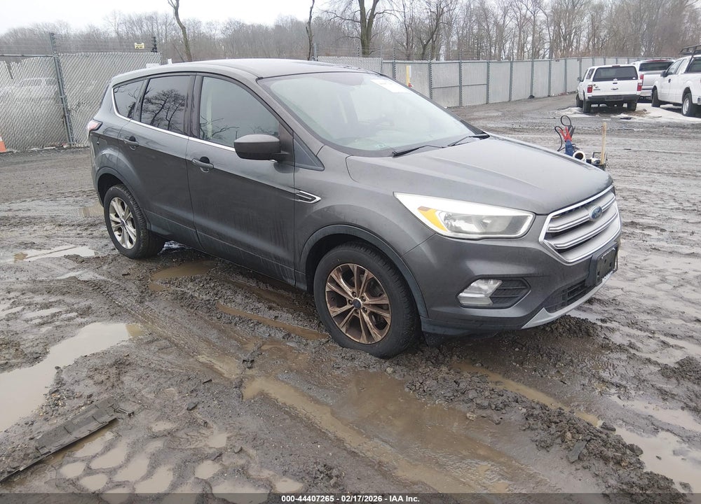 2017 FORD ESCAPE SE VIN: 1FMCU0GD4HUD56171