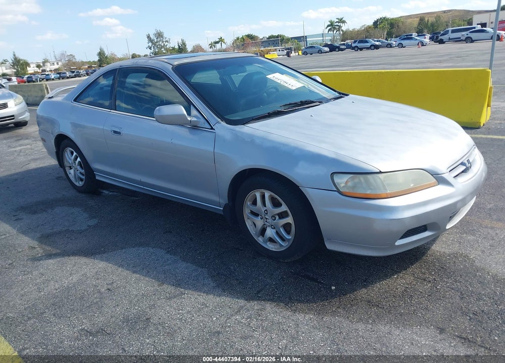2002 HONDA ACCORD 3.0 EX VIN: 1HGCG22532A033005