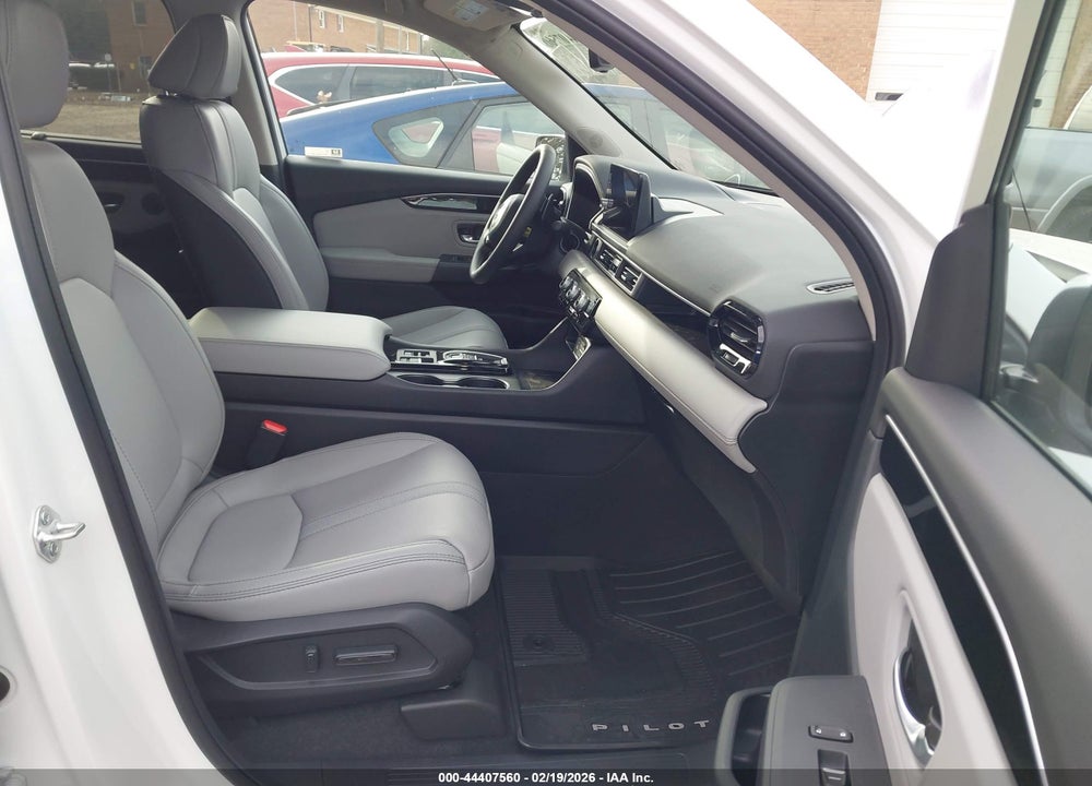 2025 HONDA PILOT EX-L VIN: 5FNYG2H46SB047300