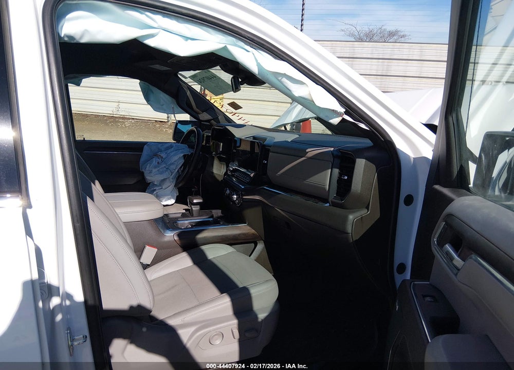 2023 GMC SIERRA 1500 4WD  SHORT BOX SLT VIN: 3GTUUDED3PG330424