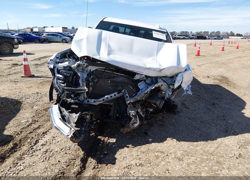 2023 GMC SIERRA 1500 4WD  SHORT BOX SLT VIN: 3GTUUDED3PG330424