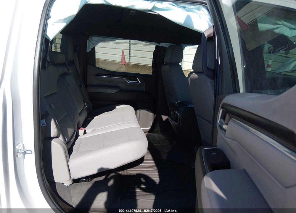 2023 GMC SIERRA 1500 4WD  SHORT BOX SLT VIN: 3GTUUDED3PG330424