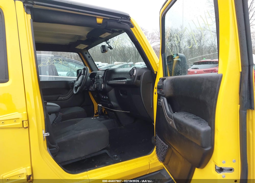 2015 JEEP WRANGLER UNLIMITED SPORT VIN: 1C4BJWDG0FL612044