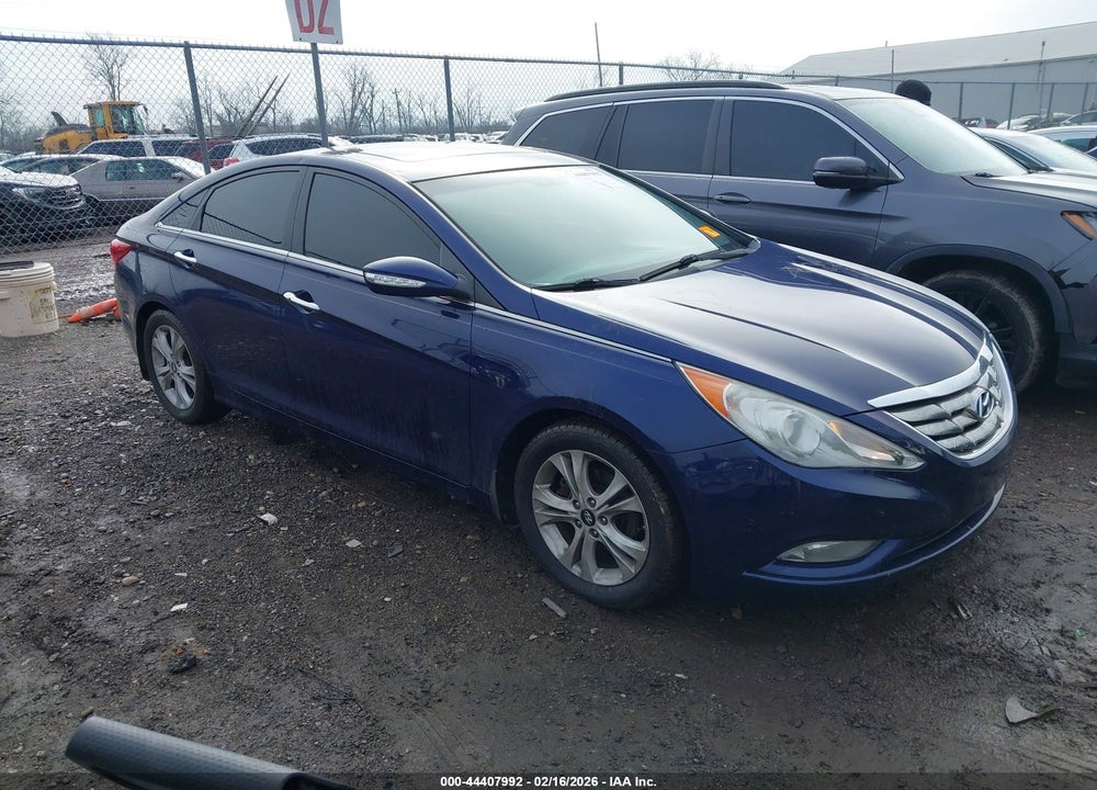 2011 HYUNDAI SONATA VIN: 5NPEC4AC6BH157681