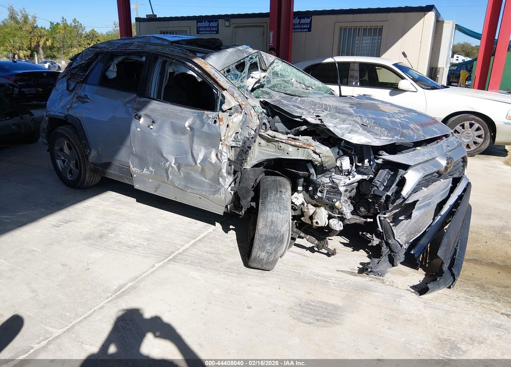 2022 TOYOTA RAV4 XLE VIN: 2T3W1RFV1NW187587