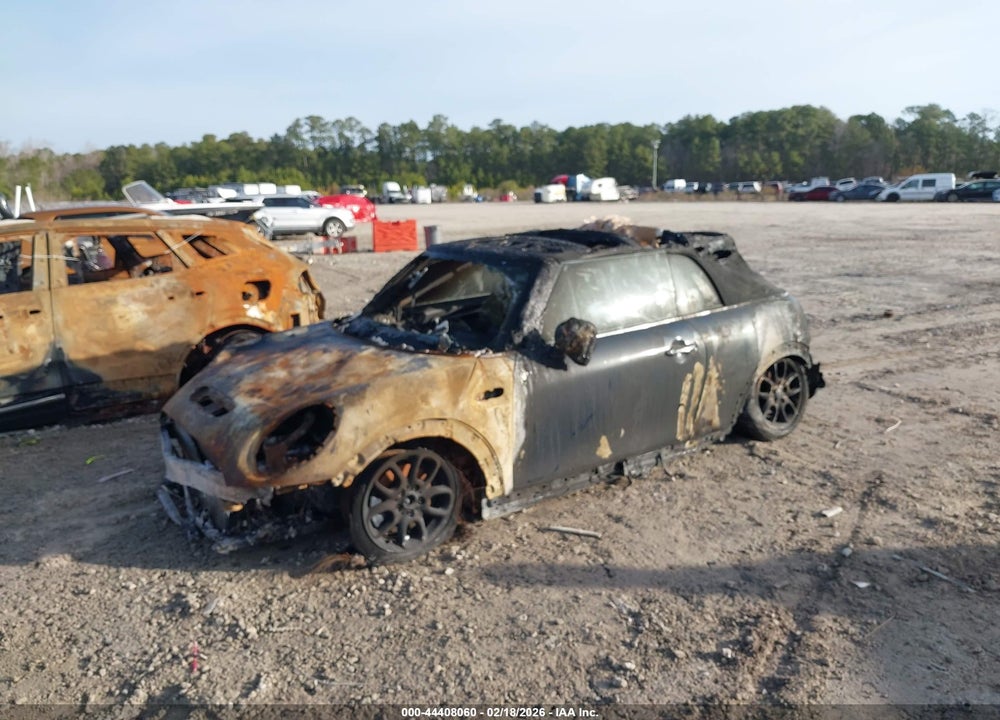 2016 MINI CONVERTIBLE COOPER S VIN: WMWWG9C57G3A92105