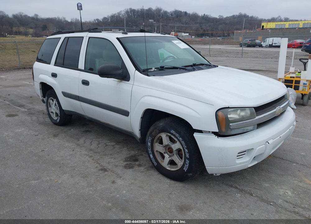 2005 CHEVROLET TRAILBLAZER LS VIN: 1GNDT13S452389529