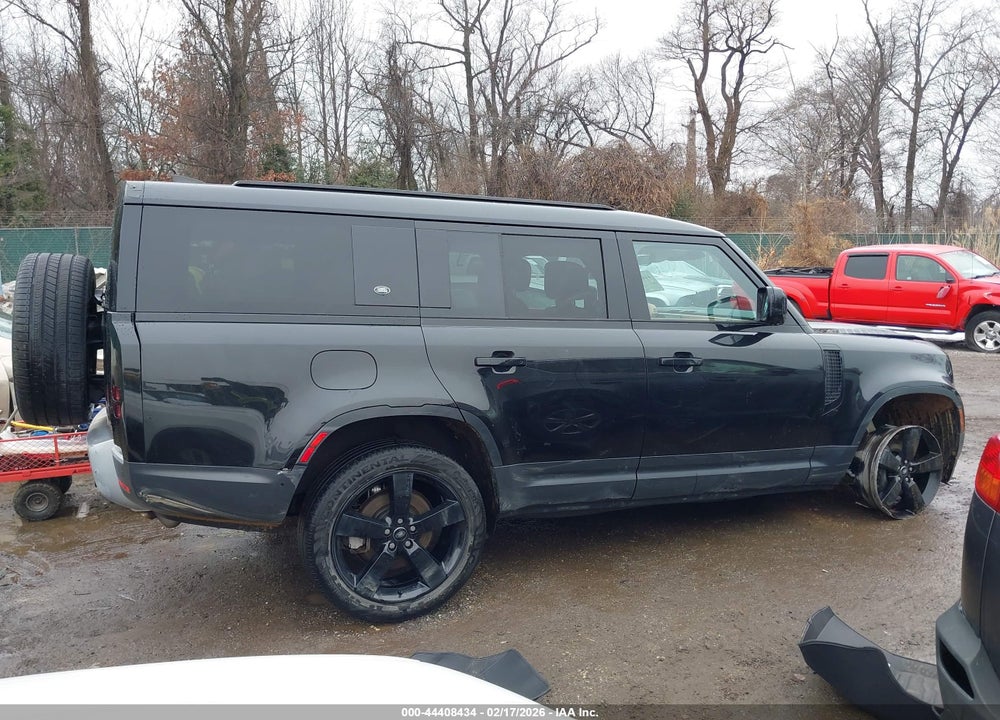 2024 LAND ROVER DEFENDER 130 P400 S VIN: SALEJFEU4R2282977