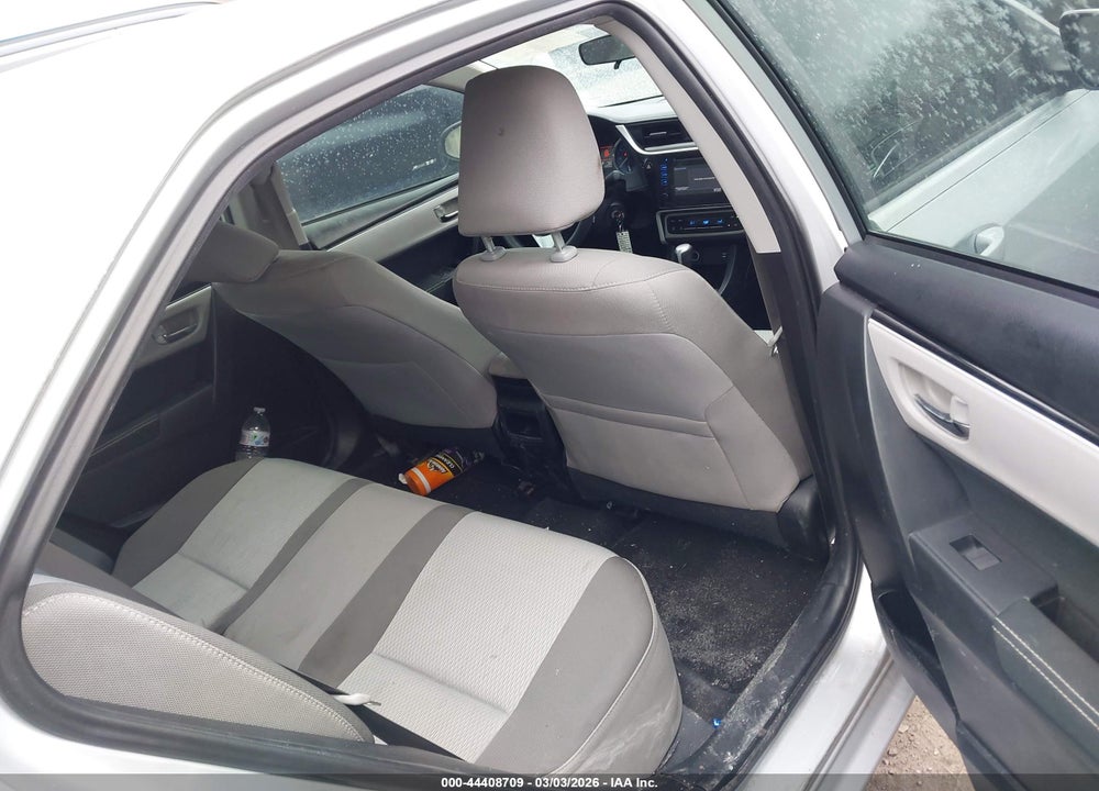 2018 TOYOTA COROLLA LE VIN: 5YFBURHE8JP741408