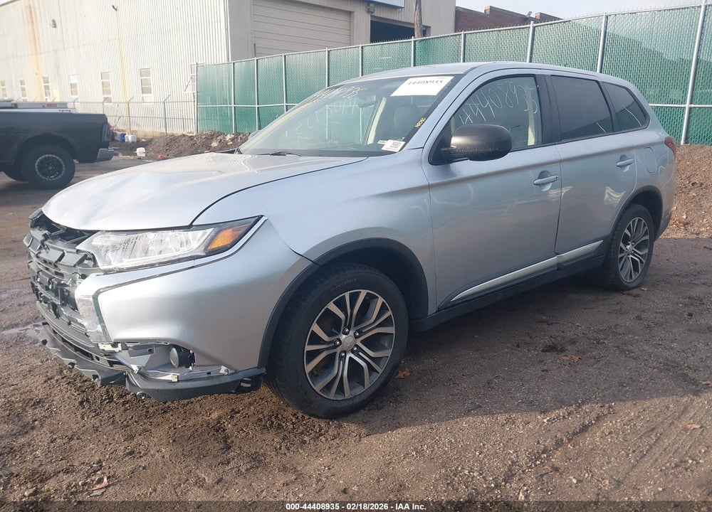 2016 MITSUBISHI OUTLANDER ES VIN: JA4AZ3A38GZ037513