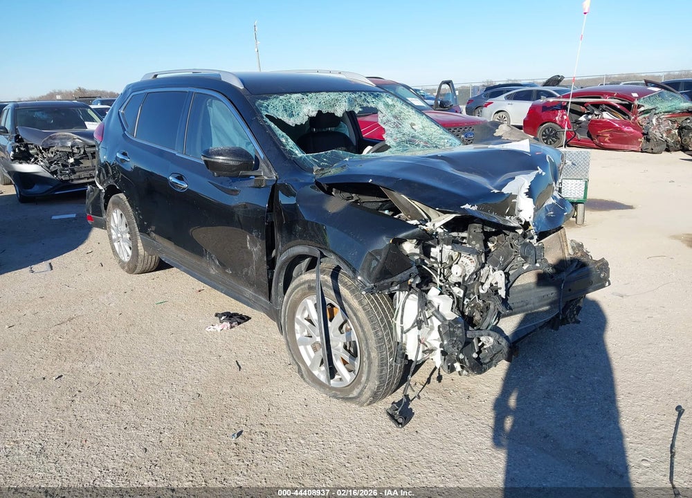 2017 NISSAN ROGUE SV VIN: KNMAT2MT0HP593924
