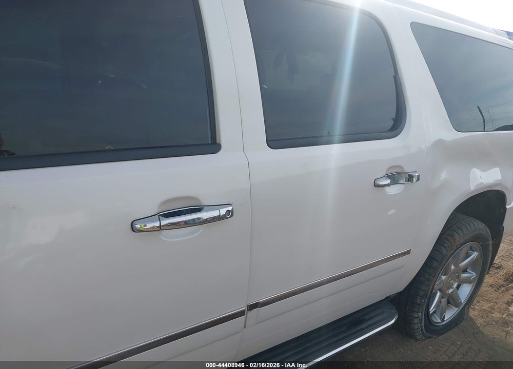 2013 GMC YUKON XL 1500 DENALI VIN: 1GKS2MEF8DR104684