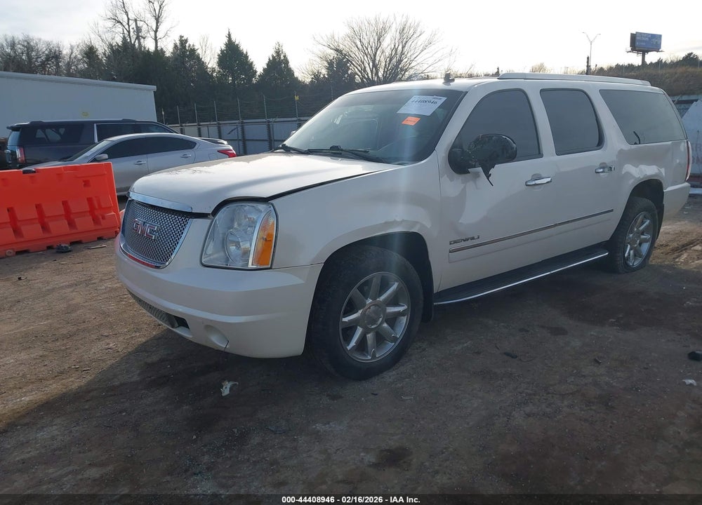 2013 GMC YUKON XL 1500 DENALI VIN: 1GKS2MEF8DR104684