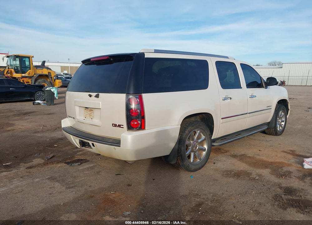 2013 GMC YUKON XL 1500 DENALI VIN: 1GKS2MEF8DR104684