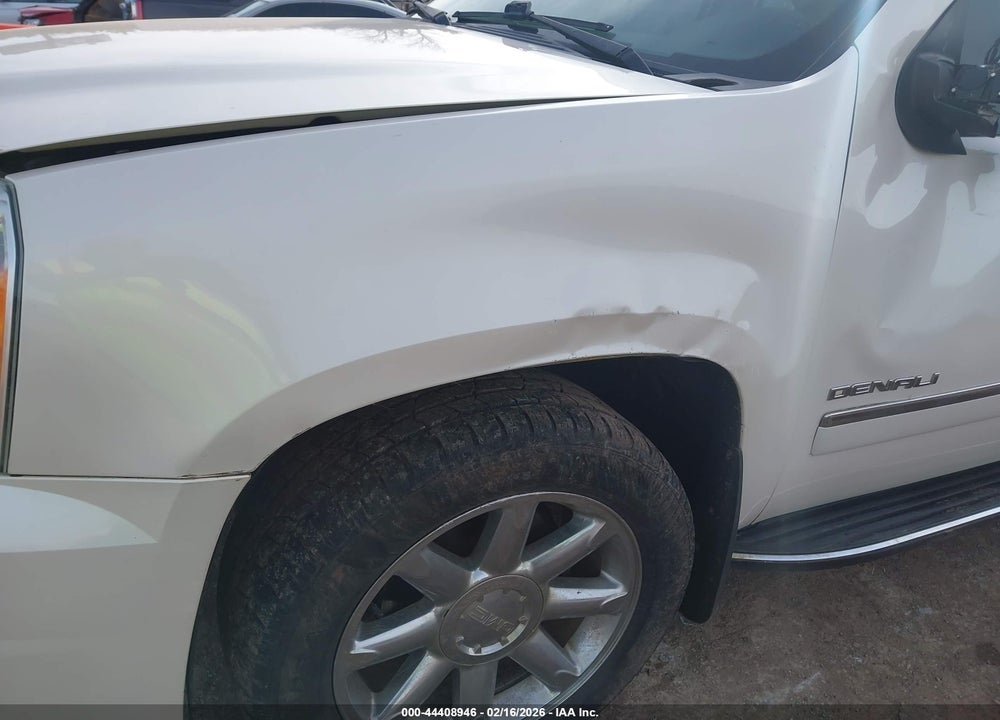 2013 GMC YUKON XL 1500 DENALI VIN: 1GKS2MEF8DR104684