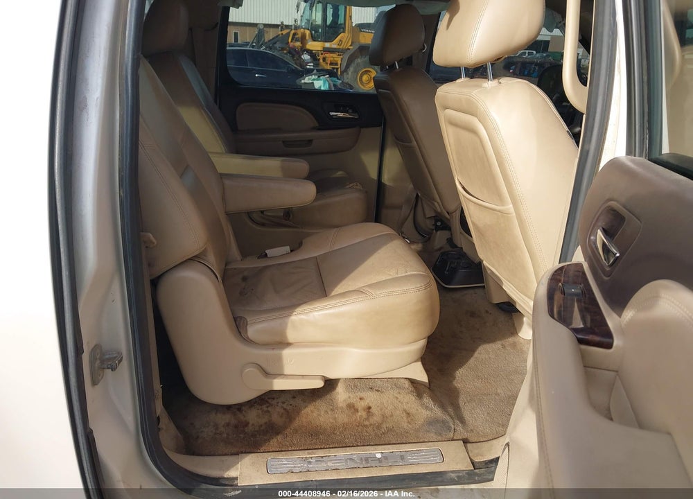 2013 GMC YUKON XL 1500 DENALI VIN: 1GKS2MEF8DR104684