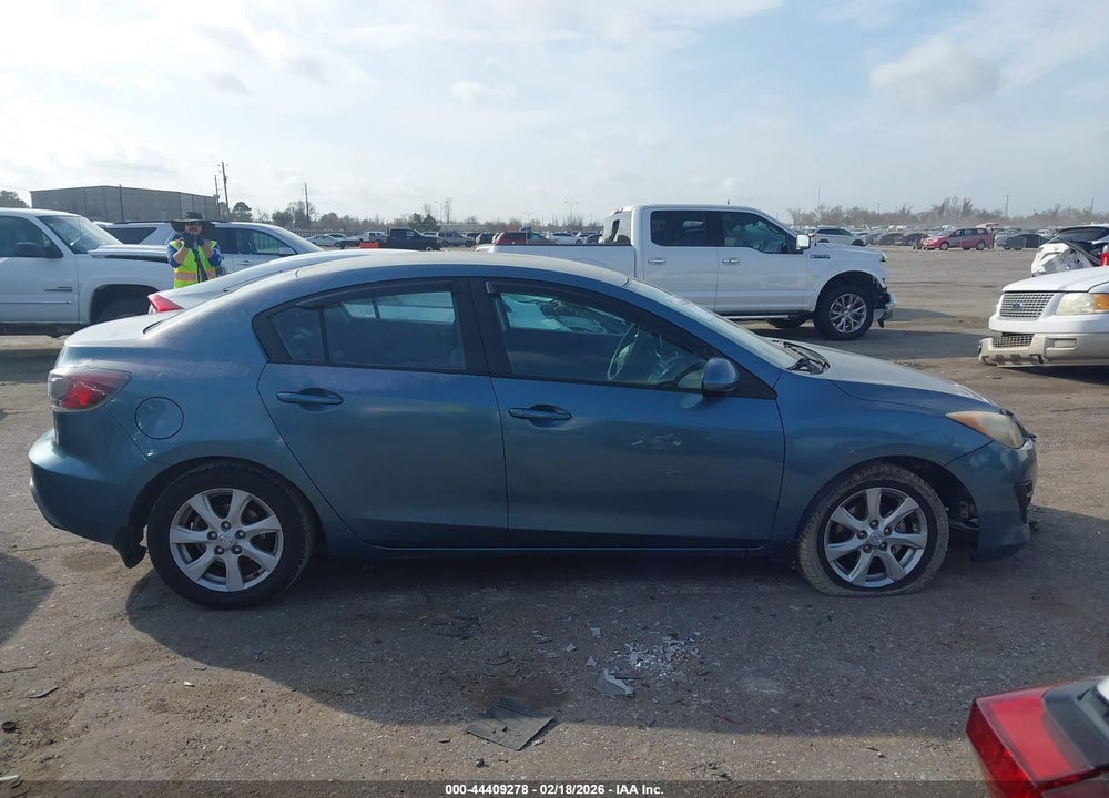 2010 MAZDA 3 I TOURING VIN: JM1BL1SGXA1180728