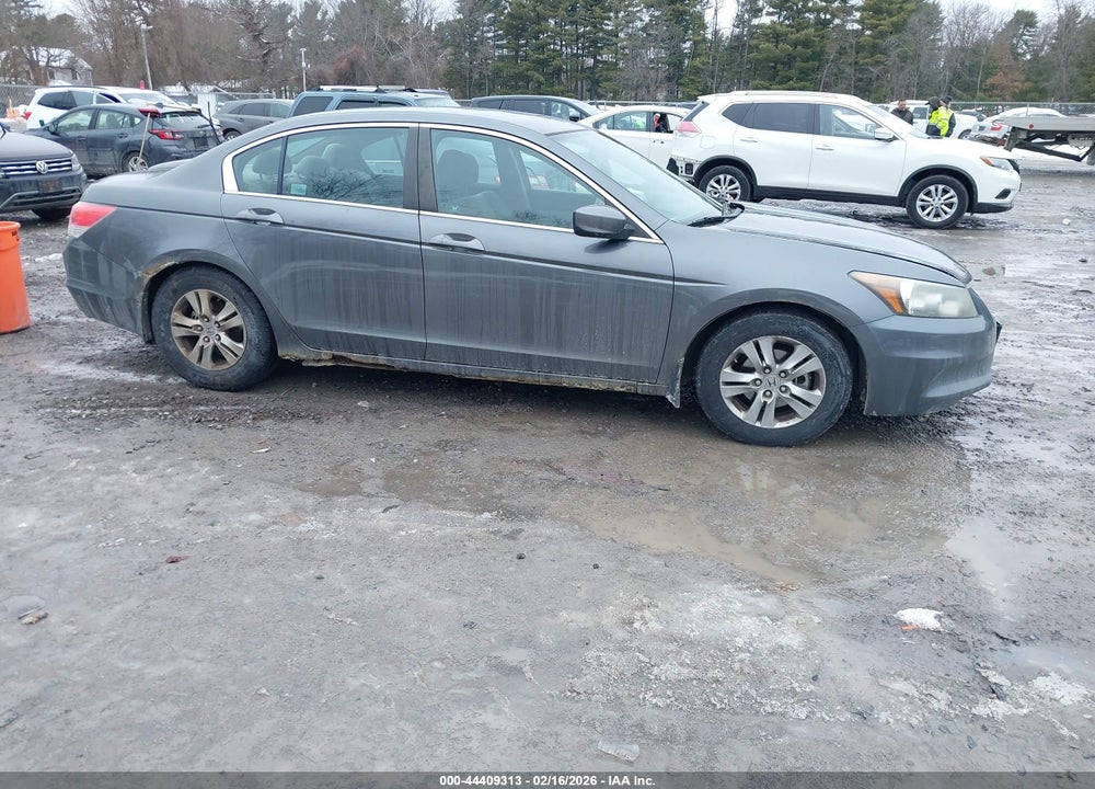 2011 HONDA ACCORD 2.4 LX-P VIN: 1HGCP2F44BA059243