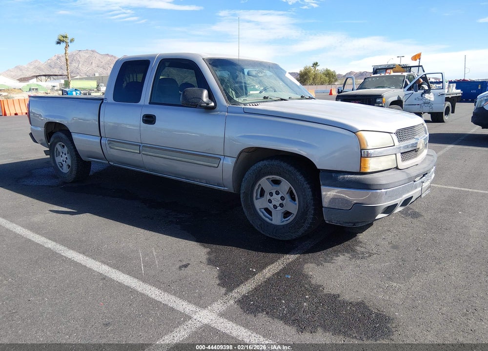 2005 CHEVROLET SILVERADO 1500 LS VIN: 2GCEC19T451243130
